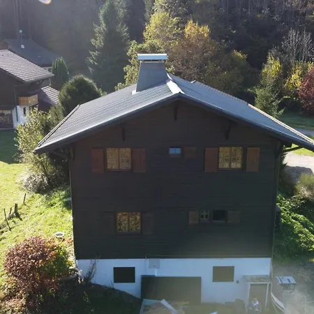 Chalet, Vue Sur La Vallee, Domaine Skiable Grand Massif Chalet